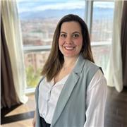 Profesora de Primaria e Infantil. Nivel C2 de inglés certificado tras estar trabajando en Irlanda 5 años como docente.